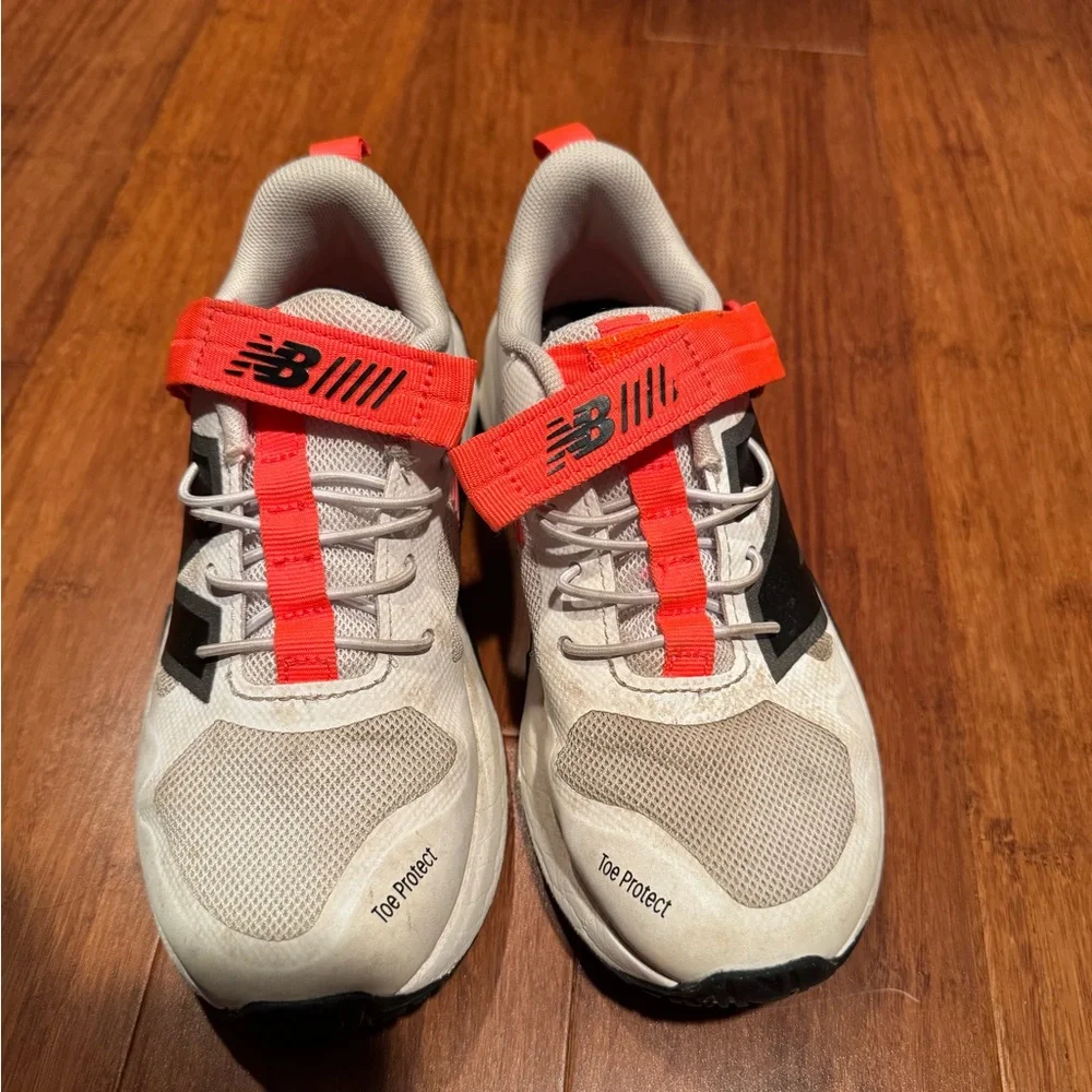 New Balance Kids Sneakers - White, Black, and Red size 13 - Picture 4 of 7